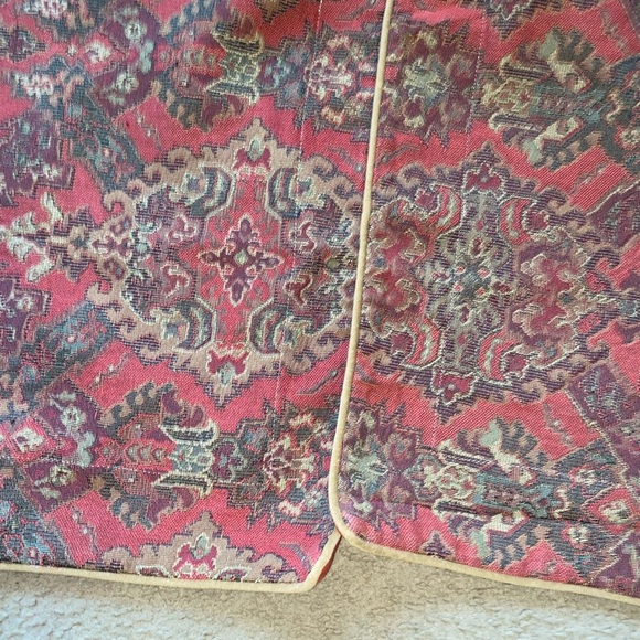 2 Vintage King Size 18 x 33” Woven Tapestry Crimson Cream Trim Pillow Covers - Picture 13 of 16